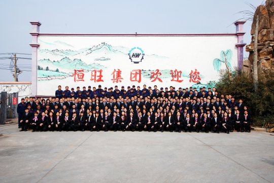 从本土称王到全球开疆！中国工程机械巨头加速出海！